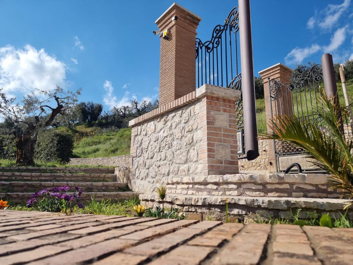 Rocca Massima Casale Dei Priori Bed & Breakfast エクステリア 写真