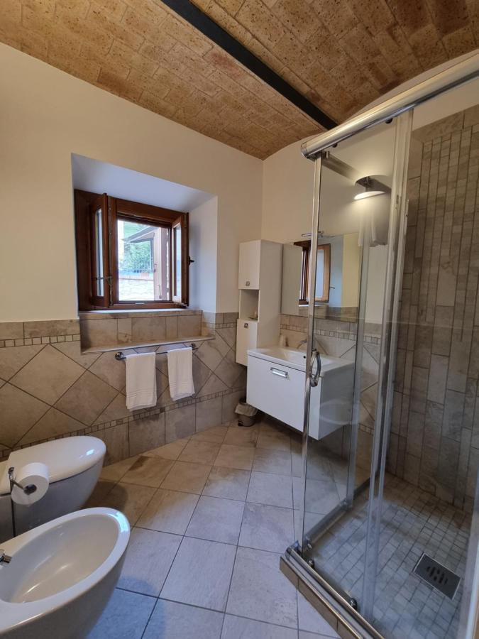 Rocca Massima Casale Dei Priori Bed & Breakfast エクステリア 写真