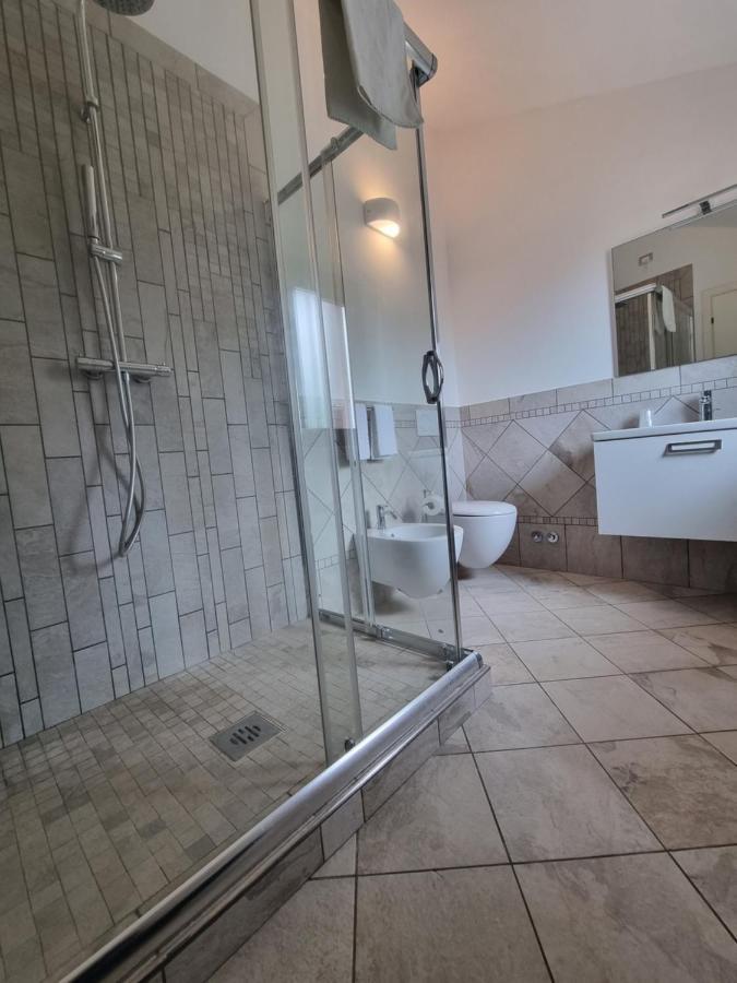 Rocca Massima Casale Dei Priori Bed & Breakfast エクステリア 写真