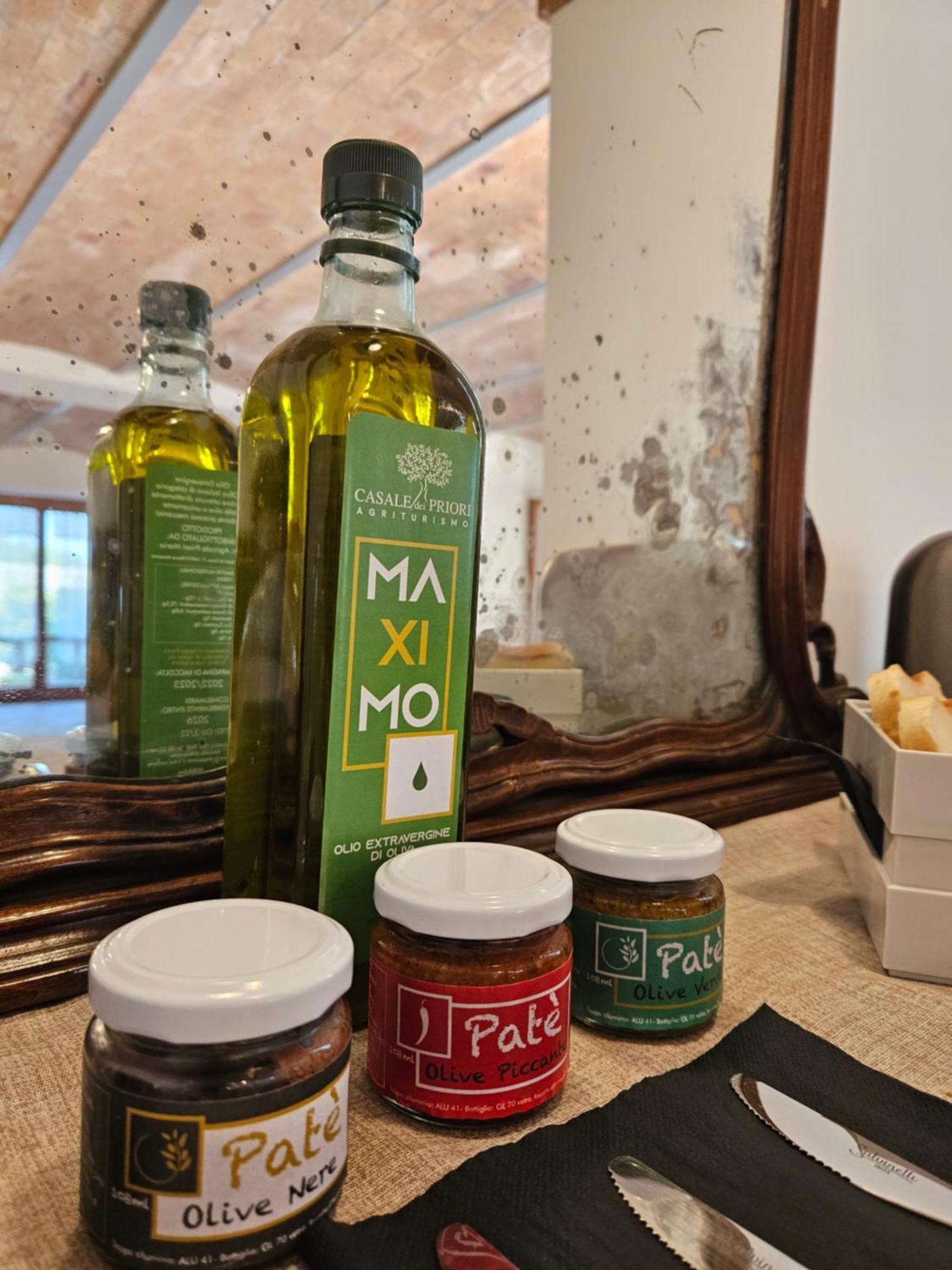 Rocca Massima Casale Dei Priori Bed & Breakfast エクステリア 写真