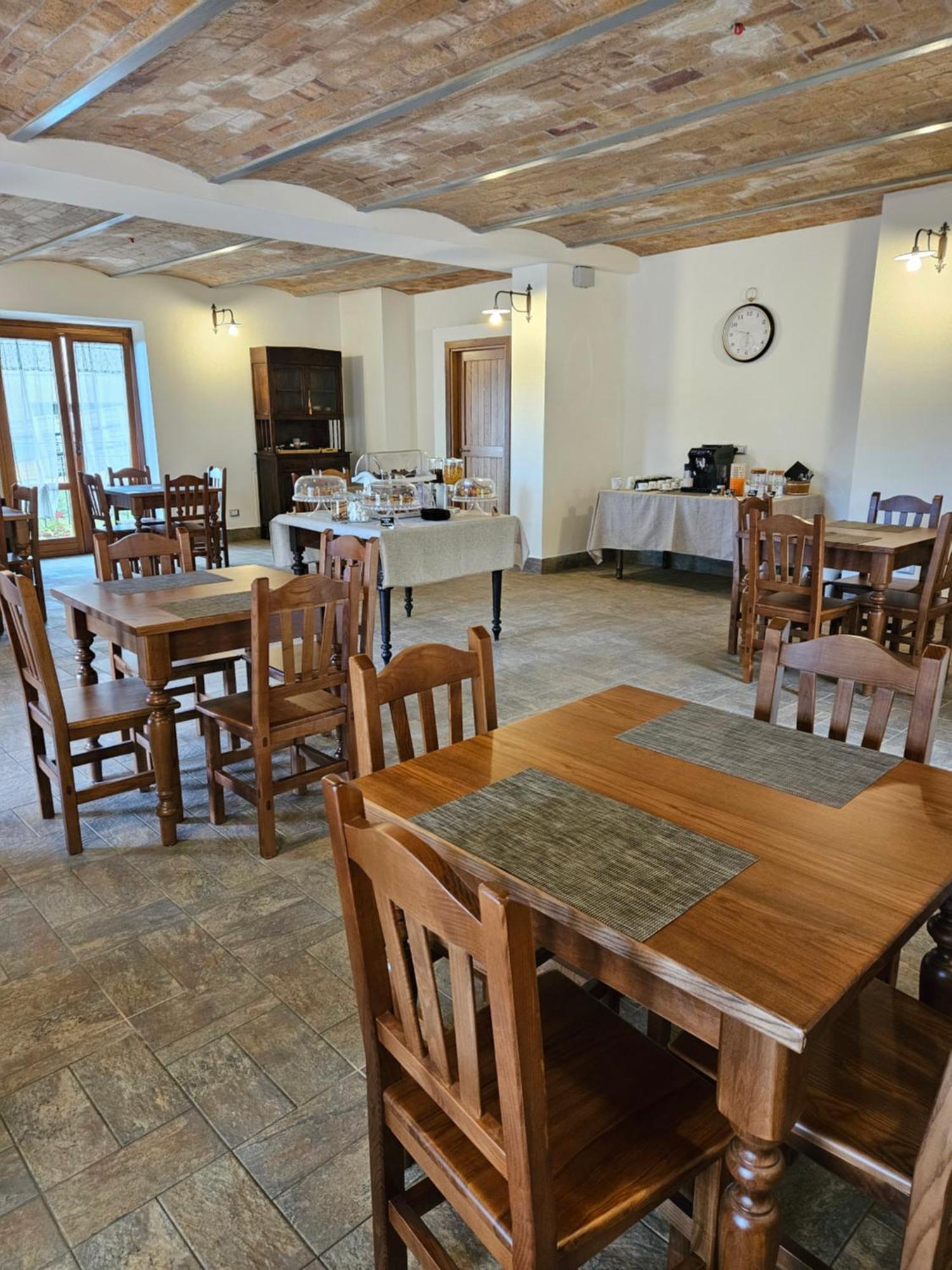 Rocca Massima Casale Dei Priori Bed & Breakfast エクステリア 写真