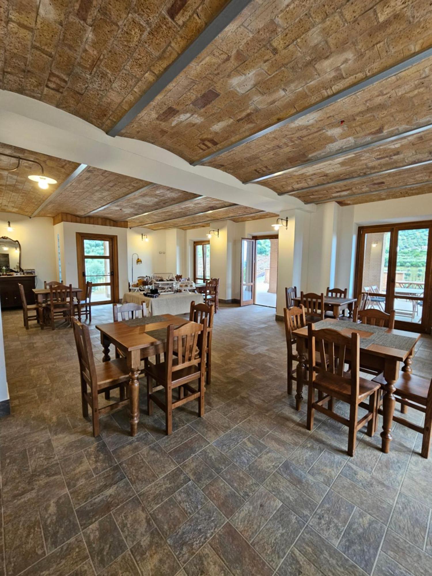 Rocca Massima Casale Dei Priori Bed & Breakfast エクステリア 写真