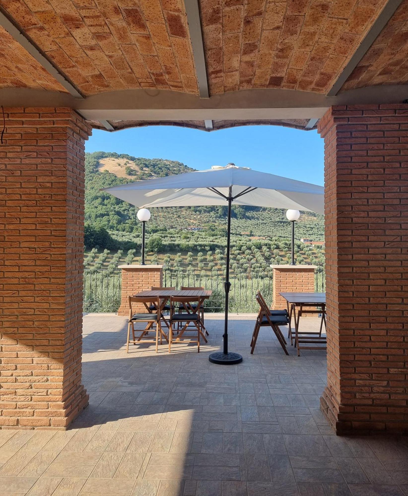 Rocca Massima Casale Dei Priori Bed & Breakfast エクステリア 写真